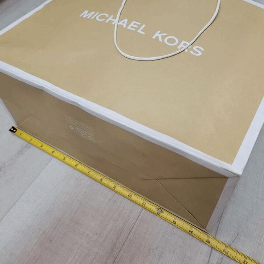 MICHAEL KORS Empty Paper Beige Shopping Gift Bag Rope Handles with Tissues - Picture 10 of 10